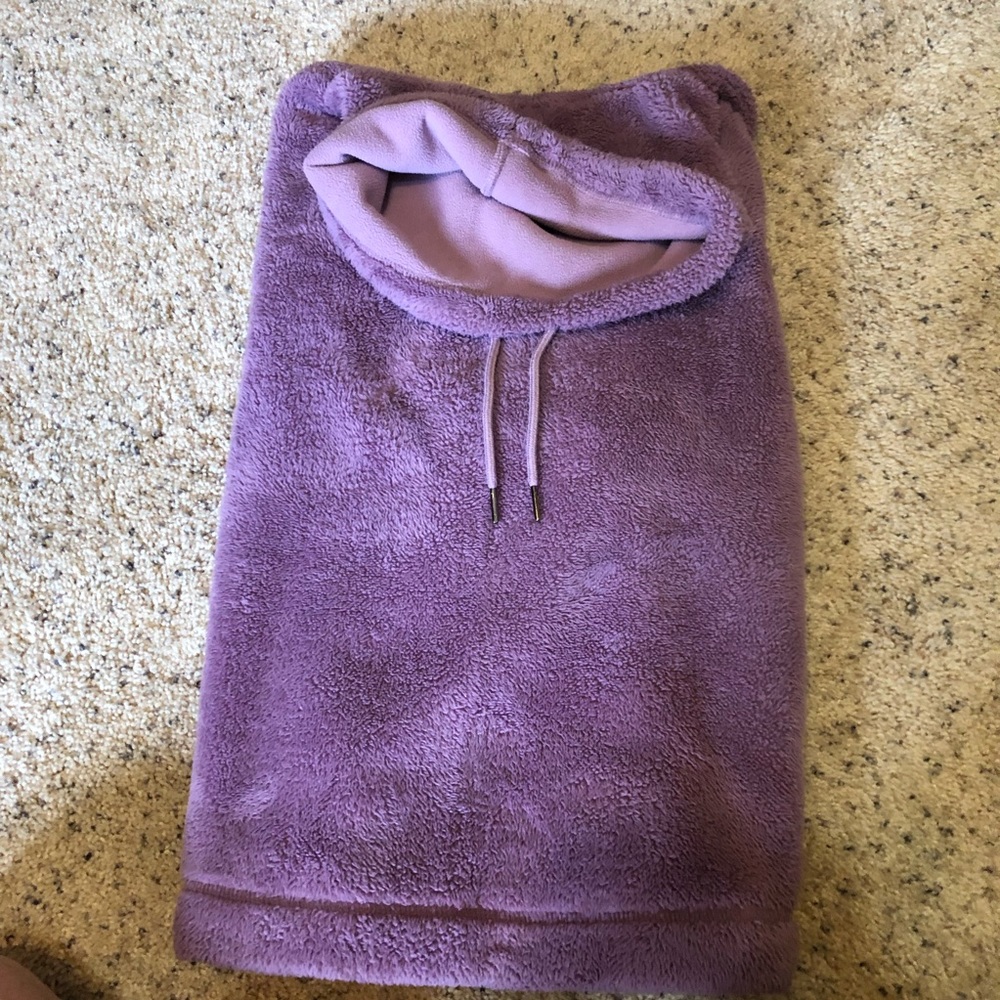 Fluffy sweat shirt